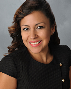 Nayeli Munrayos