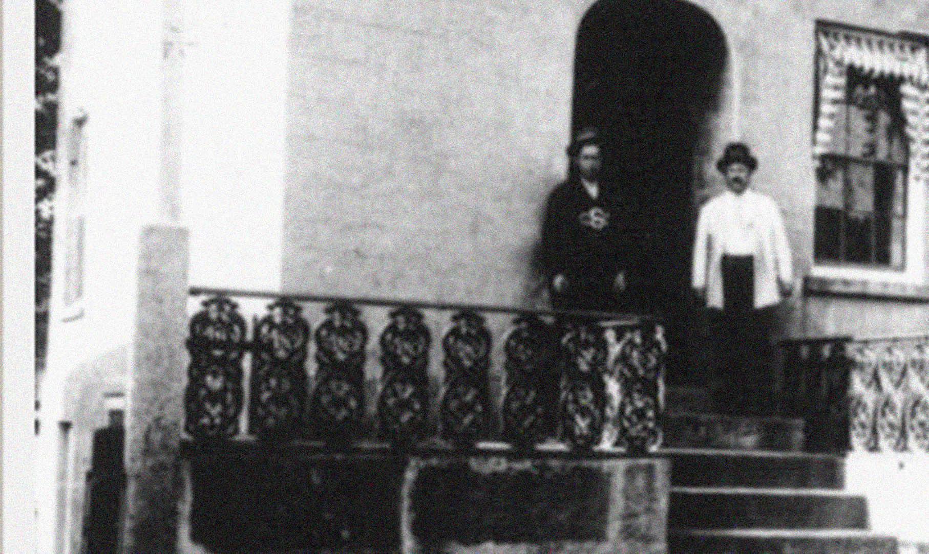 About-History-IC